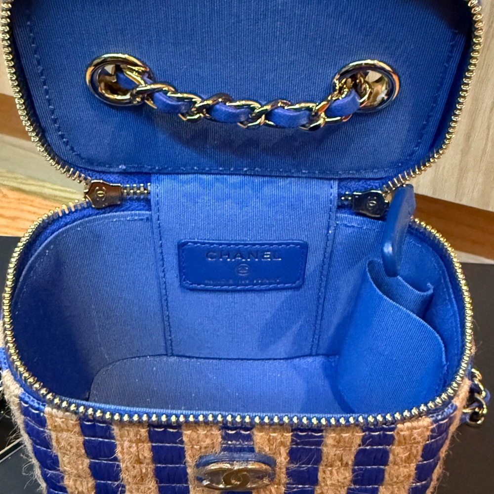 CHANEL Raffia Striped mini vanity Bag crossbody - Picture 8 of 8